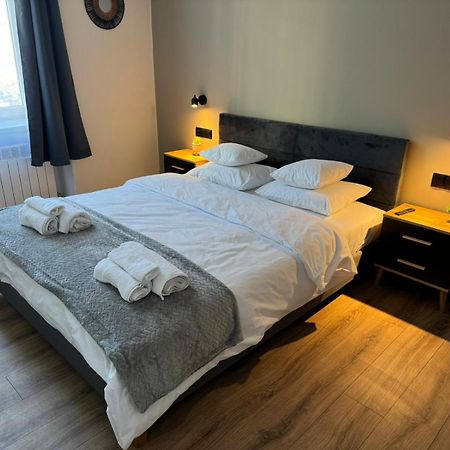 Lusia Apartment Jaroslaw Bagian luar foto